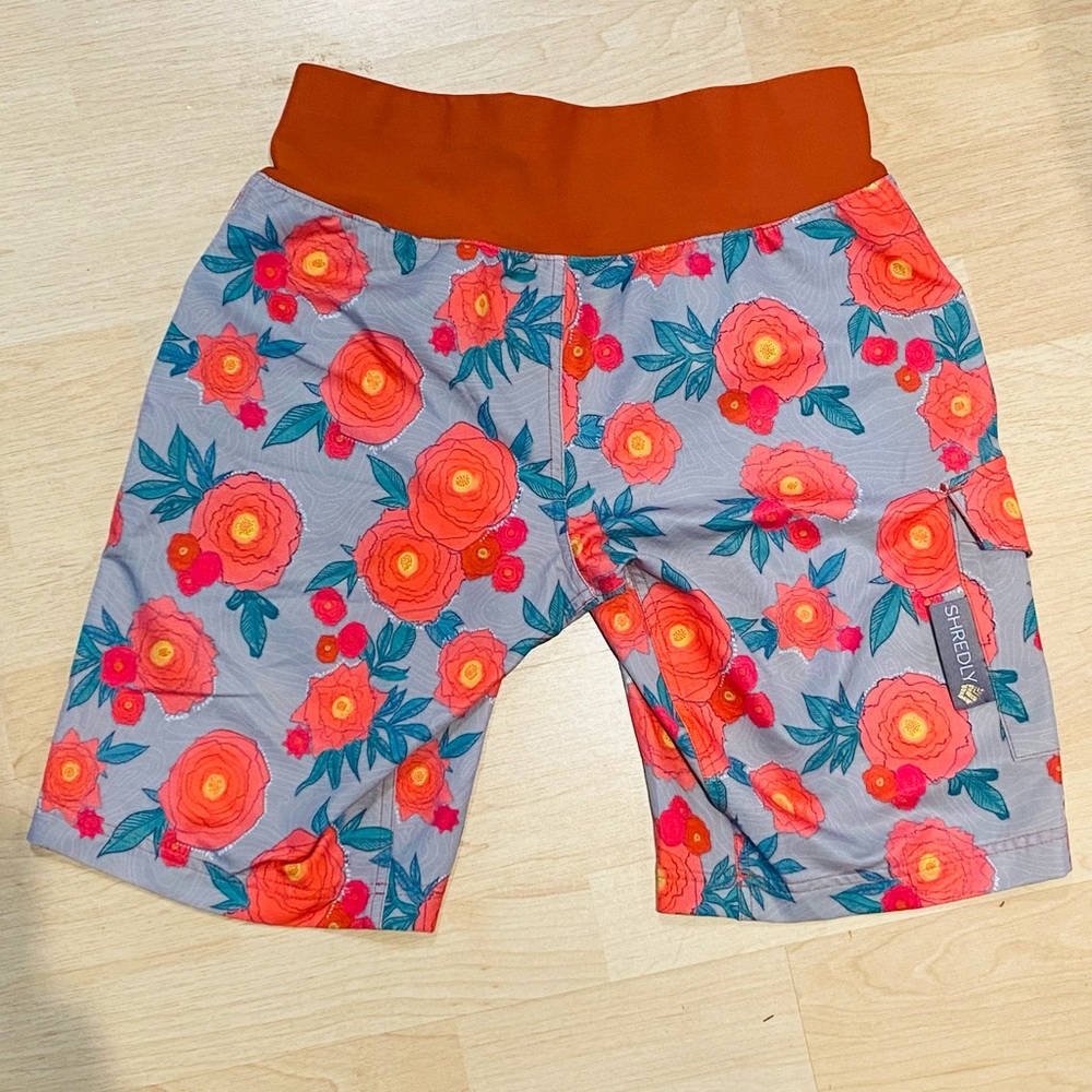 Shredly Mtn Bike Short- size 4 never worn